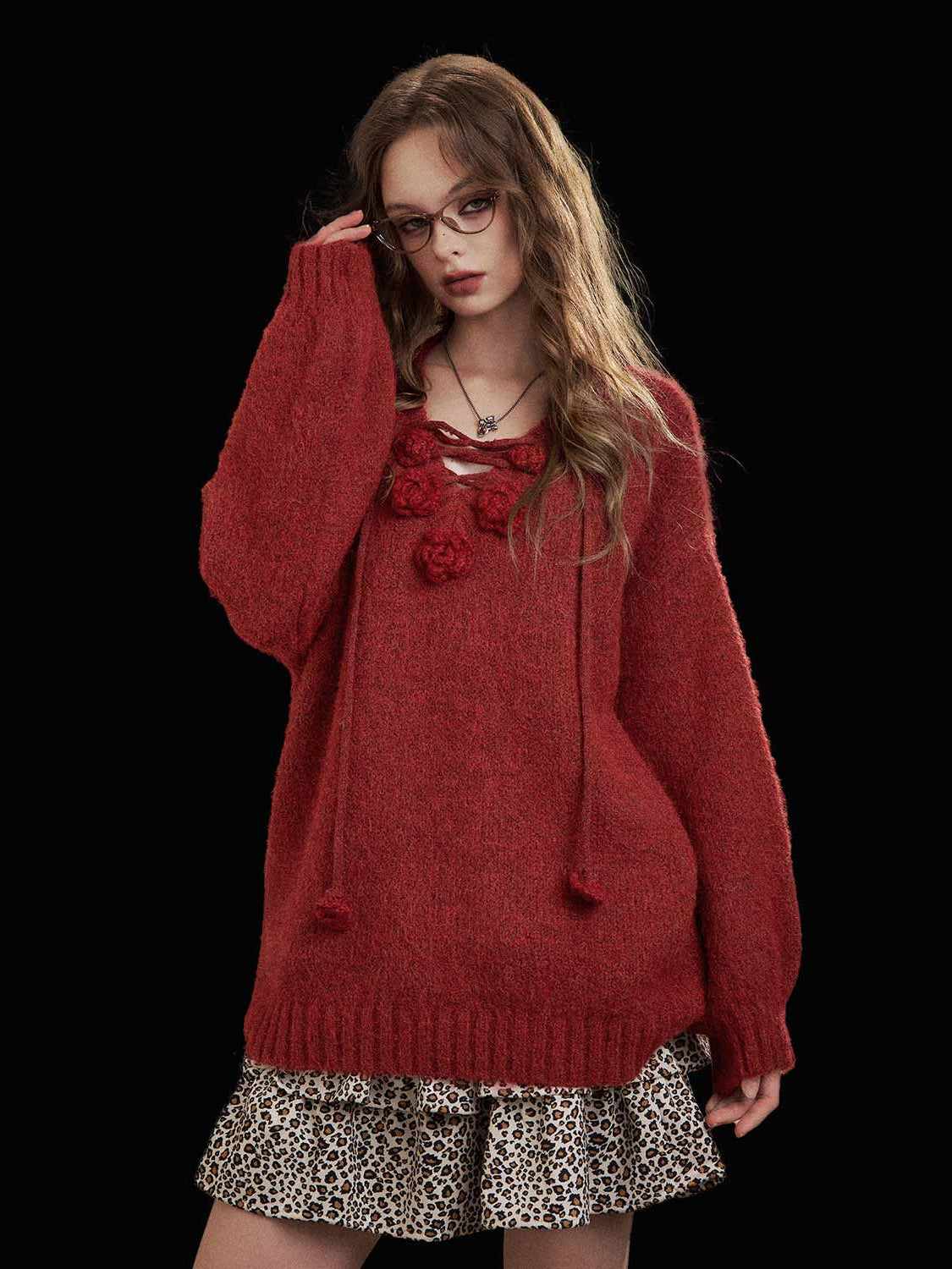 Sweater Rajut Lembut Berpotongan Santai dengan Sulaman Bunga 3D