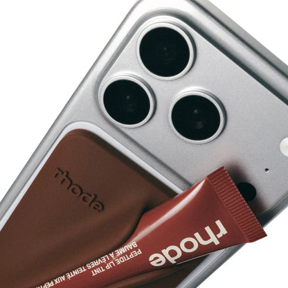 Rhode Sarung Bibir dengan MagSafe